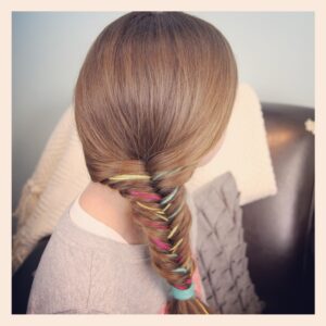 Yarn Fishtail Braid | Temporary Color Highlights | Cute Hairstyles