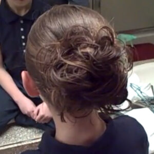 Messy Bun | Easy Hairstyles