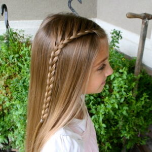 Side view of the Same-Side Lace Braid