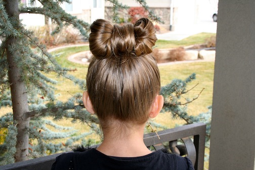 How to create a bow hairstyle using your hair Video tutorial and steps