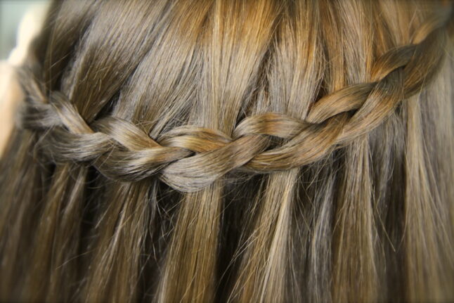 Close-up view of Dutch Waterfall Braid Stranding | Braid Techniques