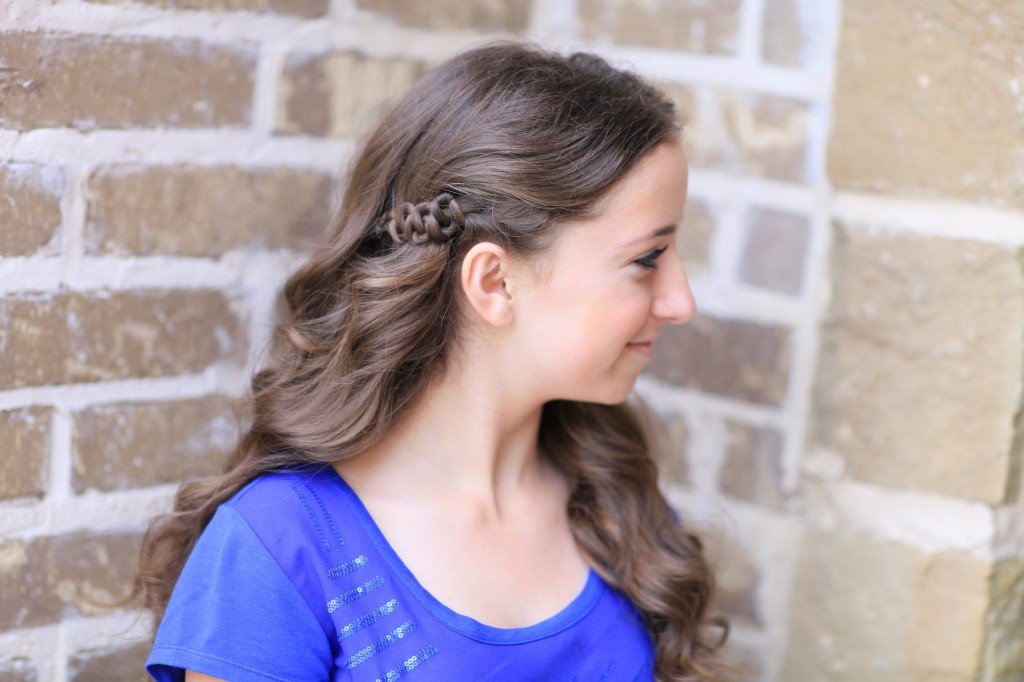 Portrait of Young girl outside modeling Sides-Up Slide-Up Hairstyle | Cute Girls Hairstyles