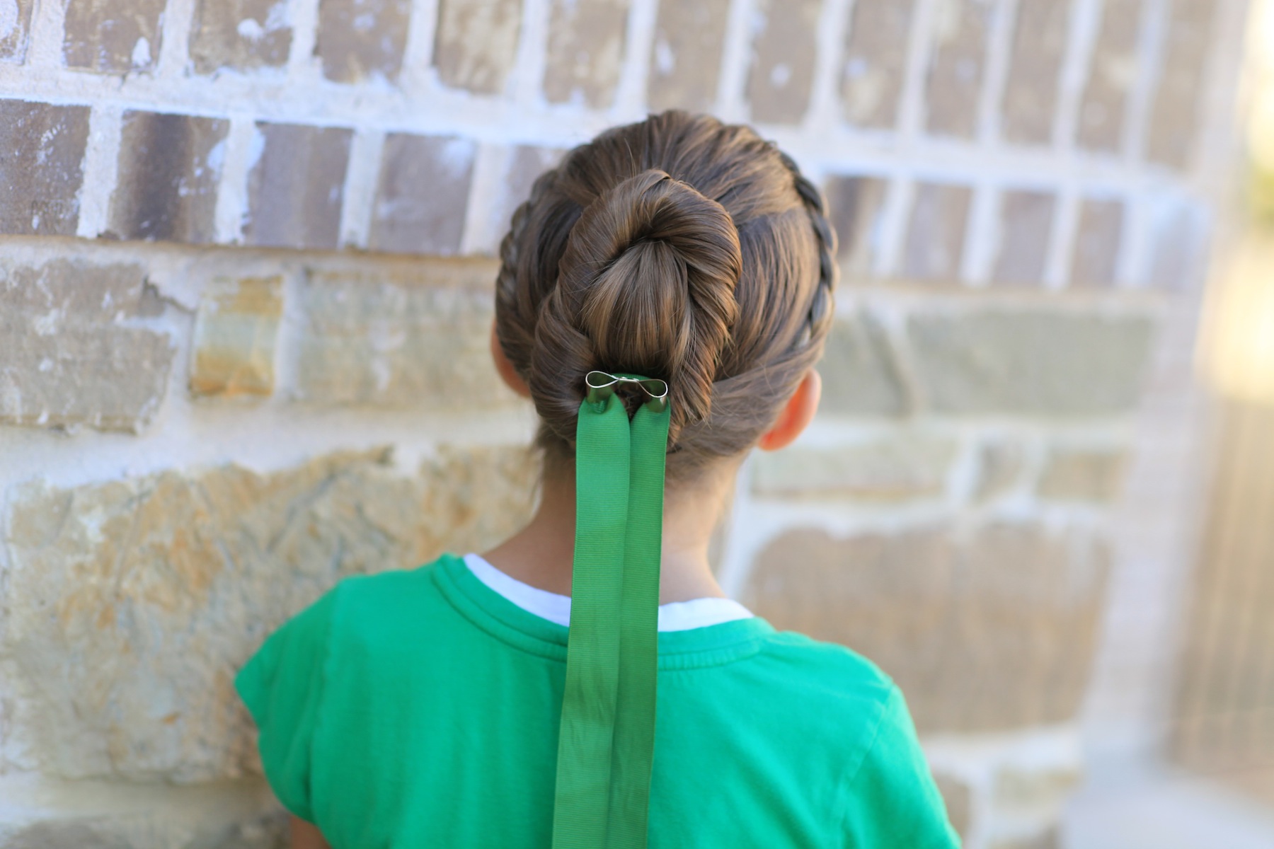 Frozen Hairstyles, Anna Coronation Bun | Hairstyles For Girls - Princess  Hairstyles