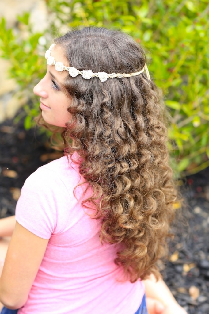 (After) Young girl modeling No-Heat Paper Towel Curls