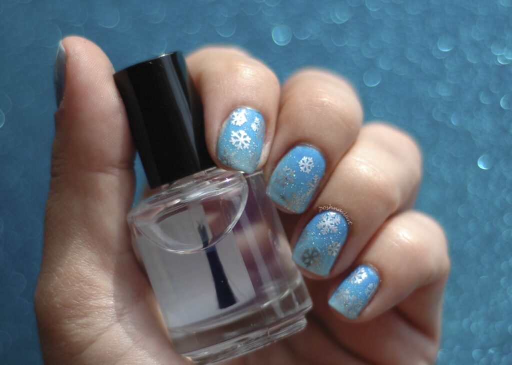 DIY Snowflake Manicure