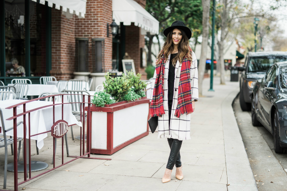 5 Ways To Wear A Coat \u0026 Hat - Cute 