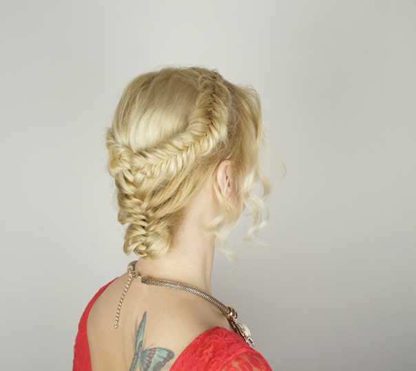 i.weddingomania.com/2018/06/25-trendy-braided-wedd...