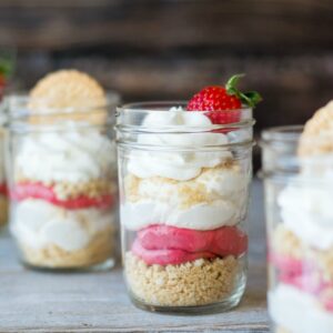 Red Velvet Cheesecake - Mason Jar