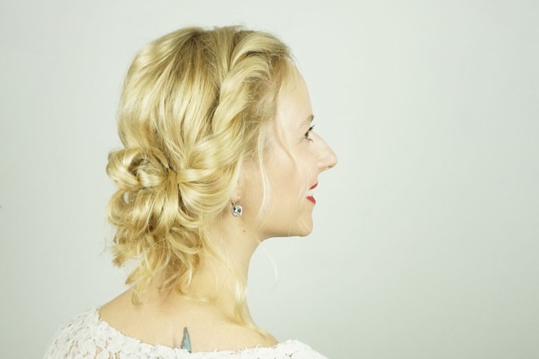 Easy Diy Prom Hairstyle For Girls With Short To Medium Hair With