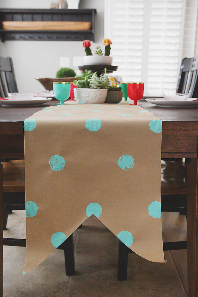 Kraft Paper Table Runner - Cute Girls Hairstyles