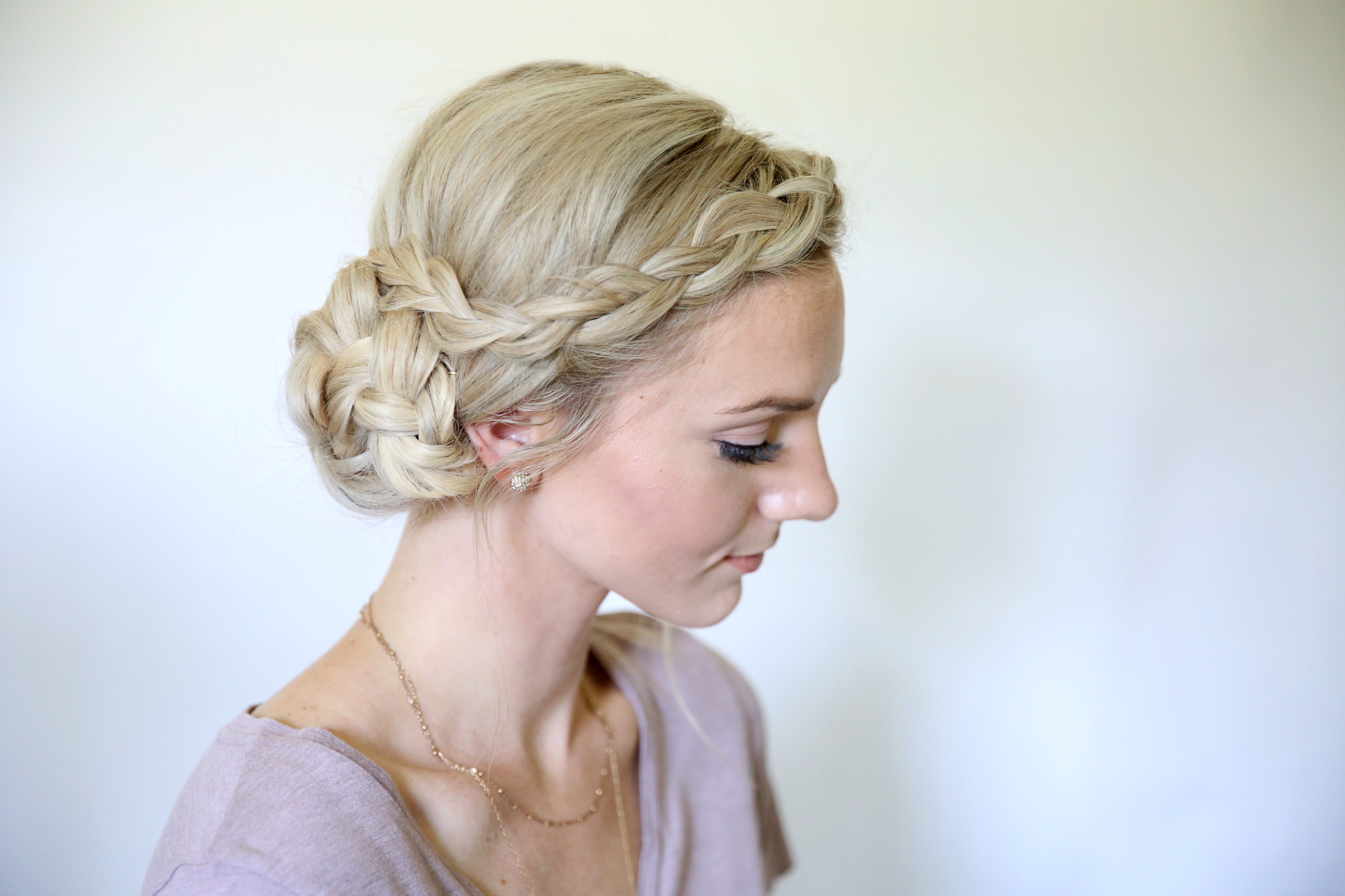 58 Romantic Side Swept Wedding Hair Ideas - Styleoholic