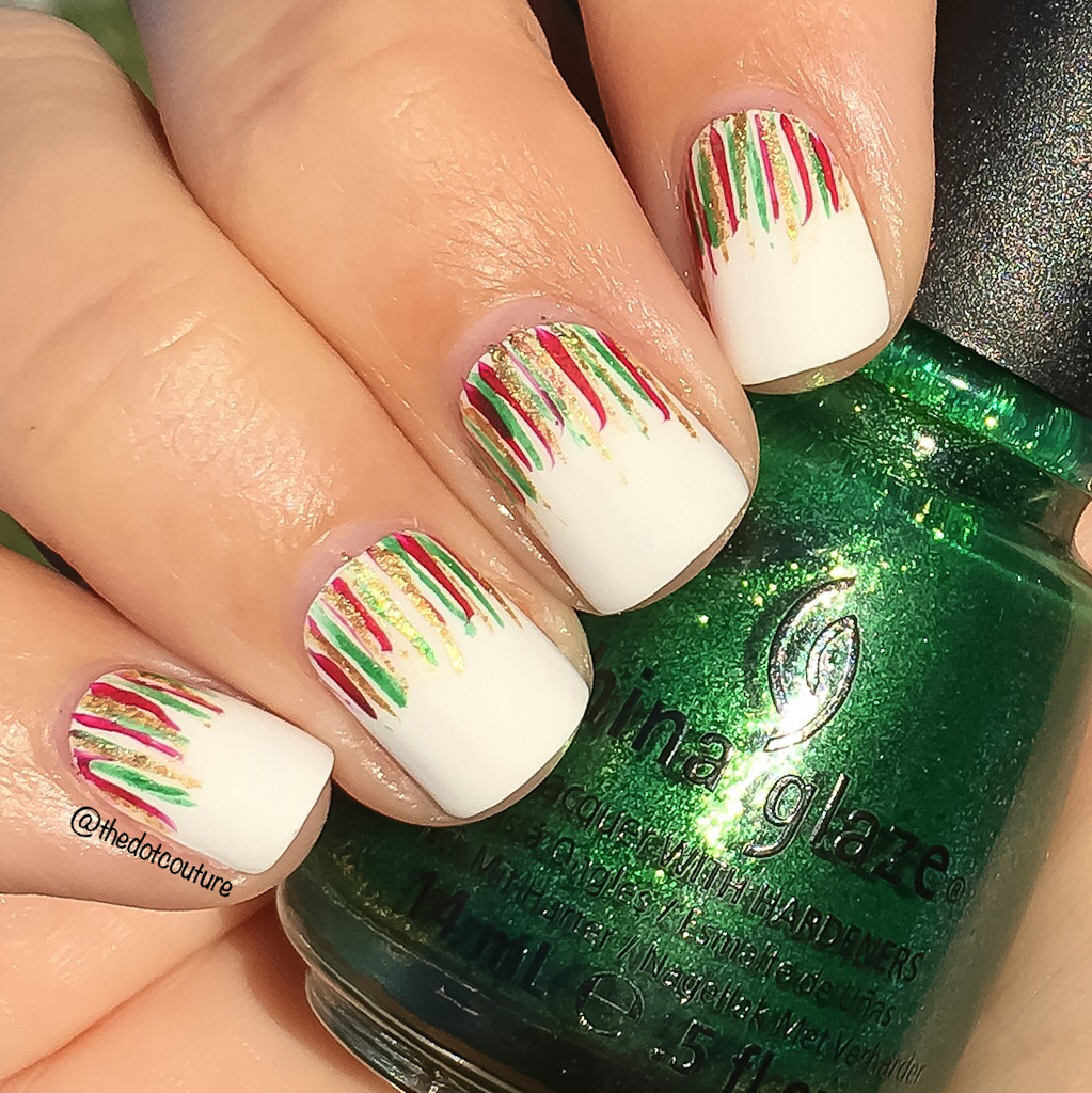 Manicure Monday - Christmas Wreath Nails | See the World in PINK