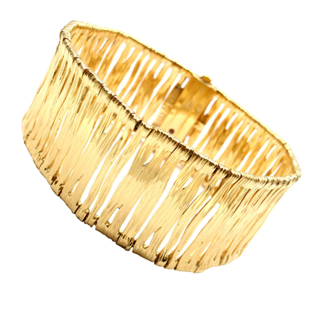 Gold Bangle | CGH Lifestyle