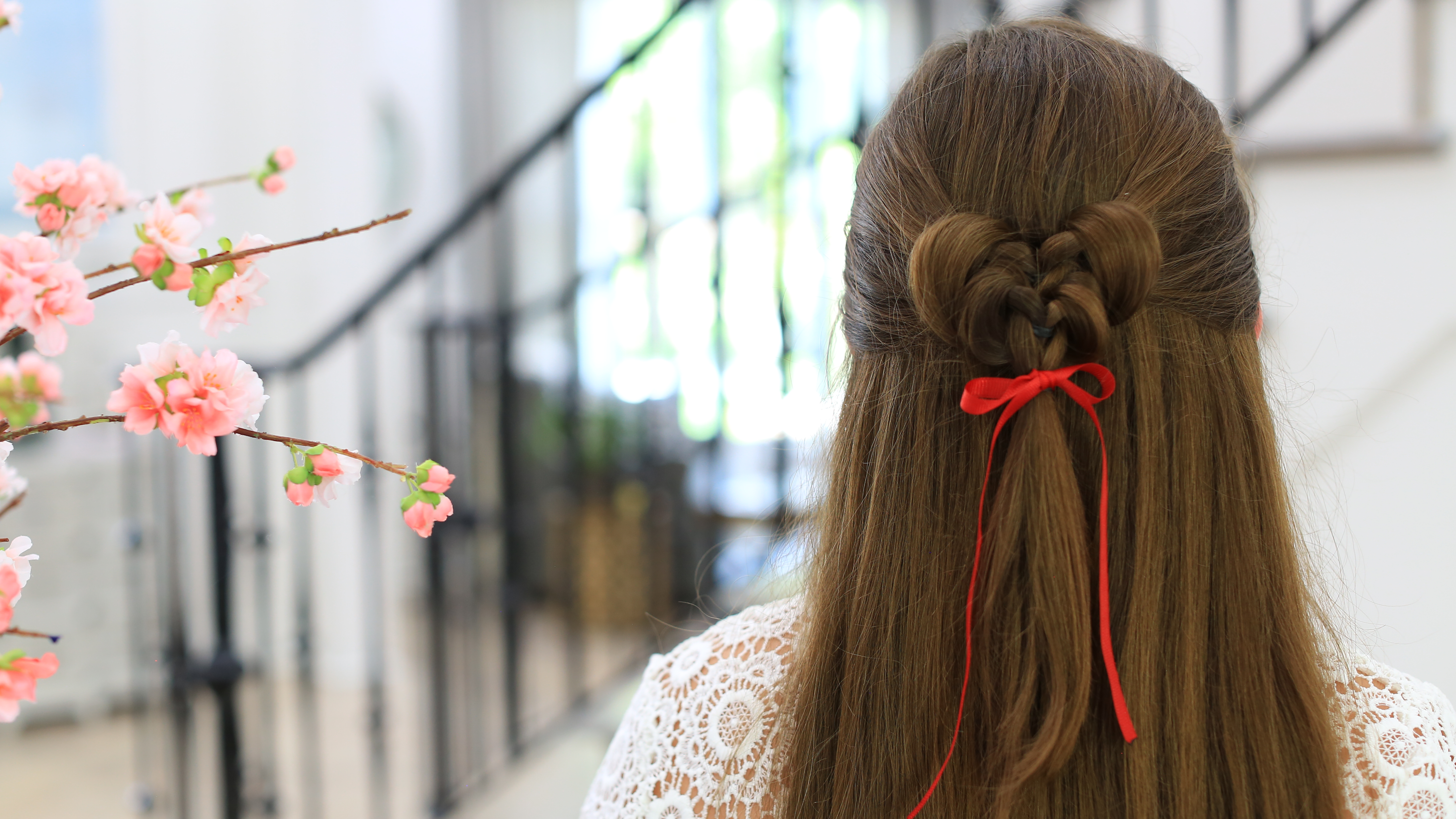 How to Create a Butterfly Tieback - Cute Girls Hairstyles How to Create a Butterfly Tieback - Cute Girls Hairstyles