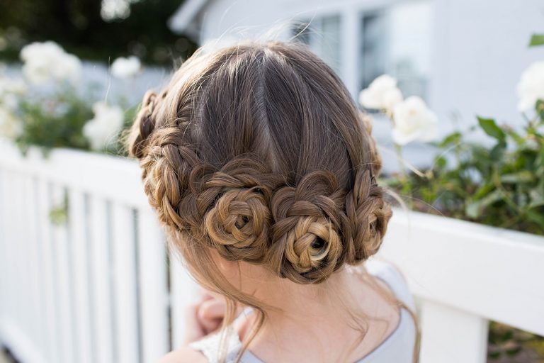 Flower Buns Half-Updo - Loepsie