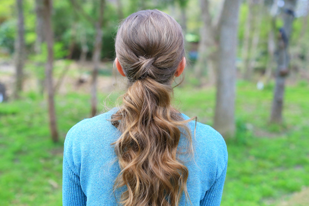 7 EASY Ponytails for Spring and Summer! | Twist Me Pretty - YouTube